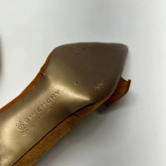 Givenchy Heels High Heel Pumps Shoes Suede Gold Metal Logo Tan Brown Size 36.5 - Picture 10 of 11